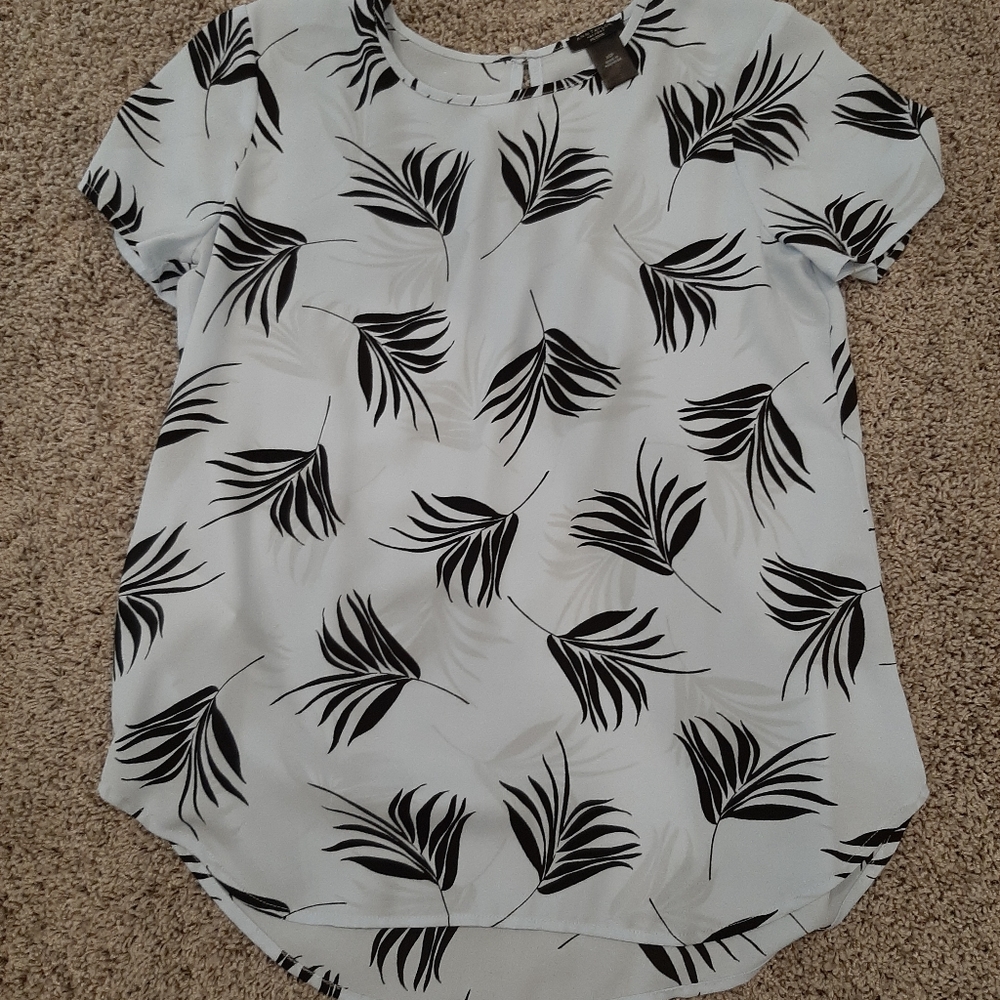 Ann Taylor Petite Light Blue with Flowers Top XSP